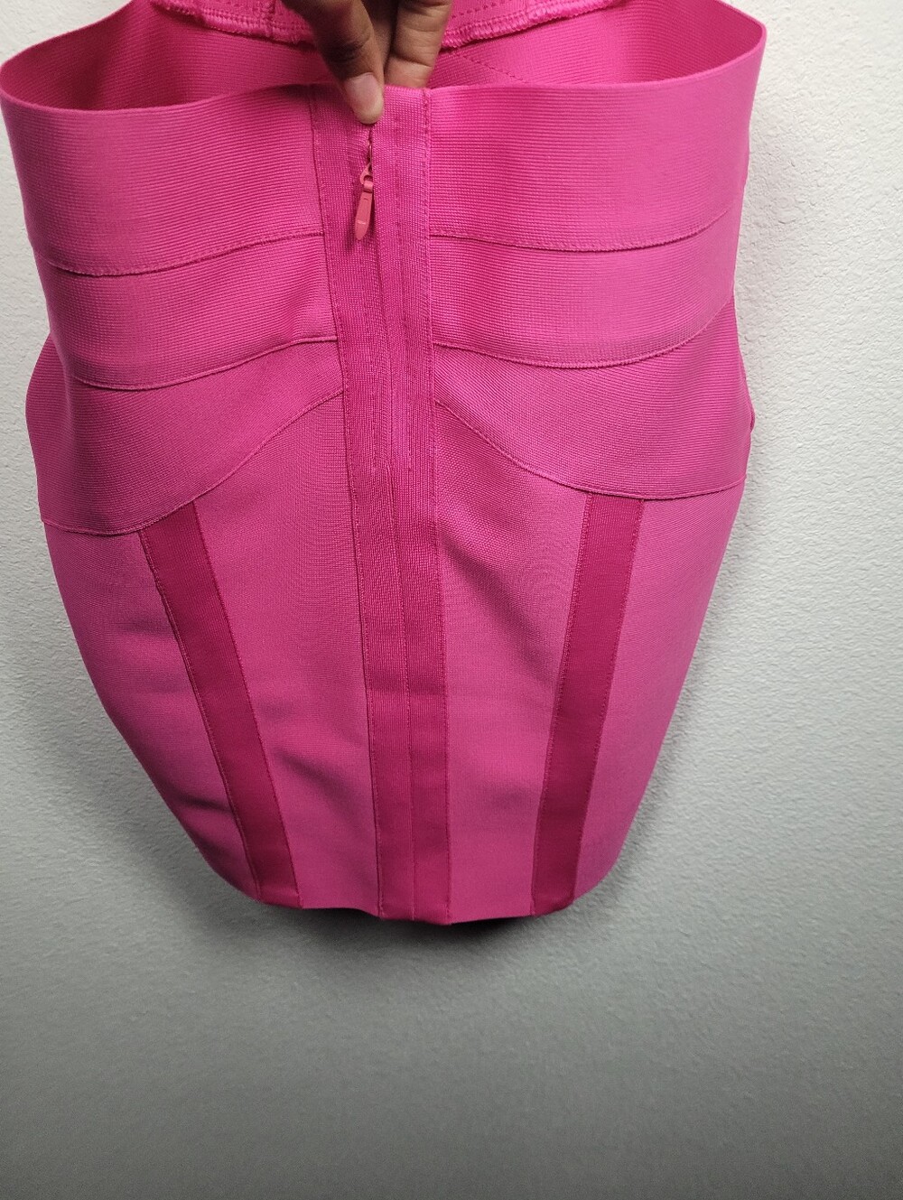 Bella Barnett Hot Pink Cutout Bandage Mini Dress V-Neck Bodycon NWT Size M - Picture 5 of 8